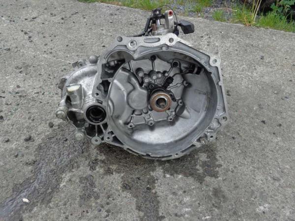 BOITE DE VITESSE MANUEL - Vue 1